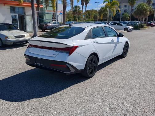 2026 Hyundai ELANTRA HEV SEL Sport