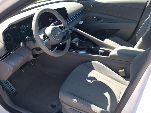 2026 Hyundai ELANTRA HEV SEL Sport