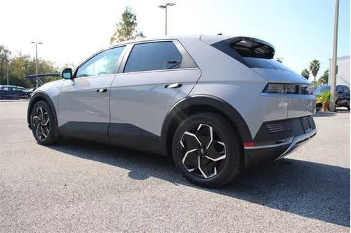 2024 Hyundai IONIQ 5 SE