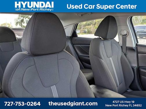 2023 Hyundai ELANTRA SE