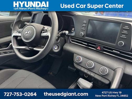 2023 Hyundai ELANTRA SE