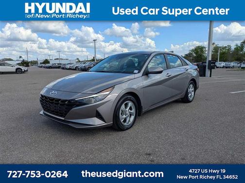 2023 Hyundai ELANTRA SE