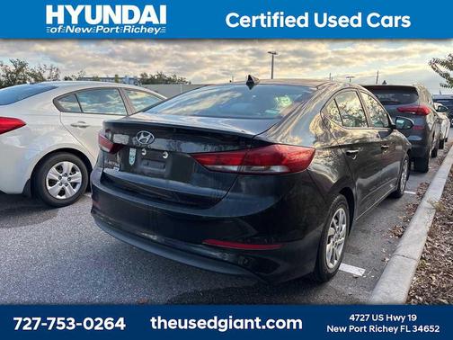 2017 Hyundai ELANTRA SE