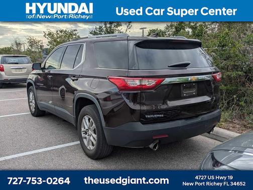 Black Currant Metallic 2018 Chevrolet Traverse LT Cloth