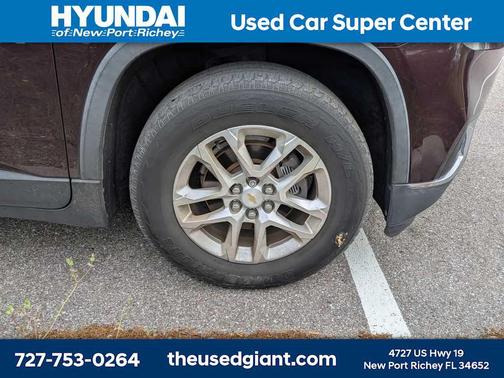 Black Currant Metallic 2018 Chevrolet Traverse LT Cloth