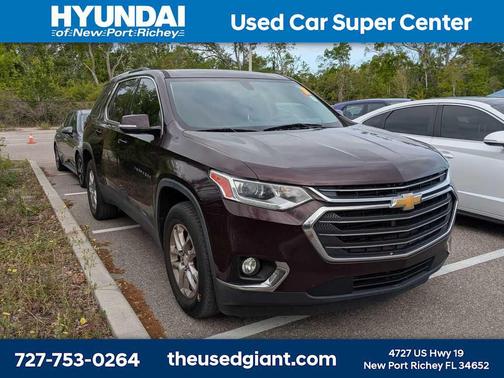 Black Currant Metallic 2018 Chevrolet Traverse LT Cloth