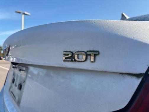 2020 Genesis G70 2.0T RWD