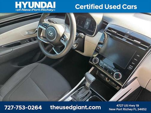 2022 Hyundai TUCSON SE