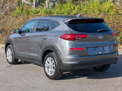 2021 Hyundai TUCSON SE