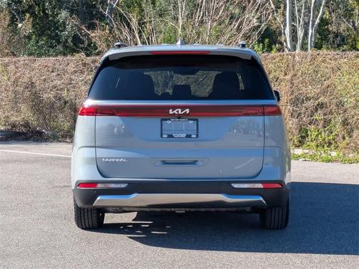 2023 Kia Carnival SX