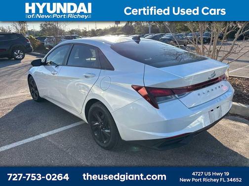 2022 Hyundai ELANTRA SEL