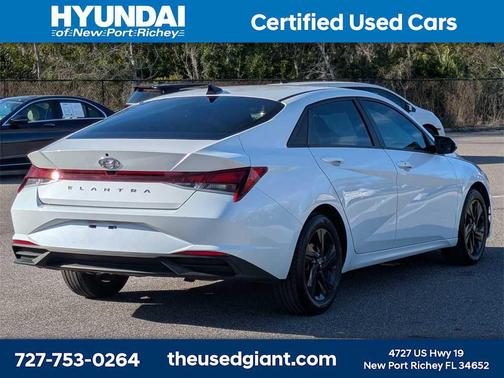 2022 Hyundai ELANTRA SEL