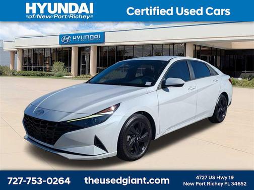 2022 Hyundai ELANTRA SEL