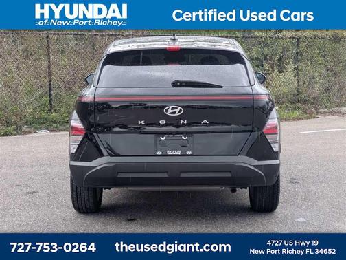 2025 Hyundai KONA SE