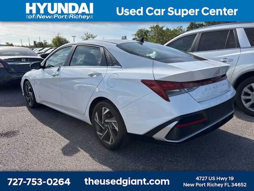 Serenity White 2024 Hyundai ELANTRA Limited