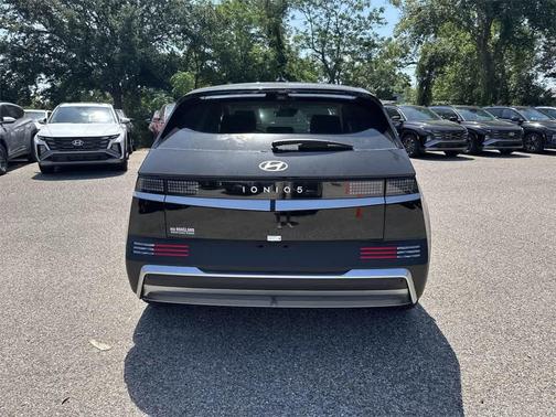 2025 Hyundai IONIQ 5 SE
