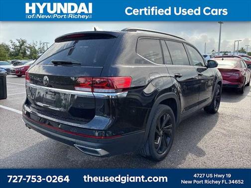 2022 Volkswagen Atlas 2.0T SE w/Technology