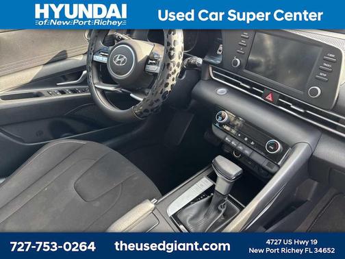 2023 Hyundai ELANTRA SEL