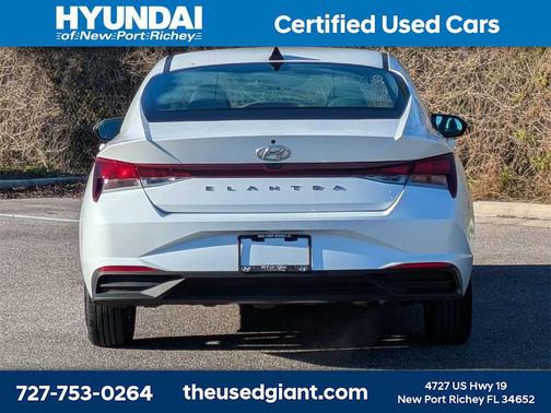 2021 Hyundai ELANTRA SE