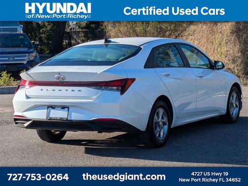 2021 Hyundai ELANTRA SE