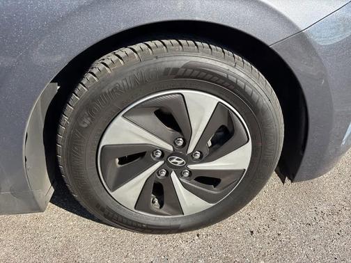 2019 Hyundai IONIQ Hybrid SEL