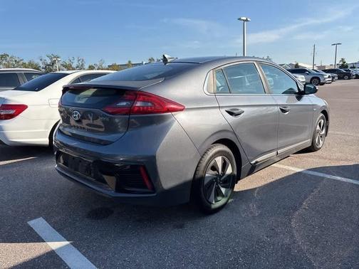 2019 Hyundai IONIQ Hybrid SEL