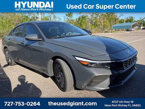 2024 Hyundai ELANTRA SEL