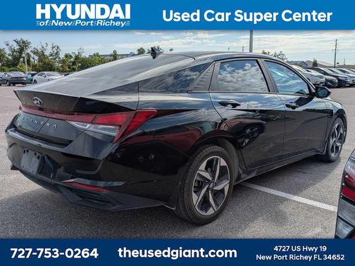 Onyx Black 2023 Hyundai ELANTRA SEL