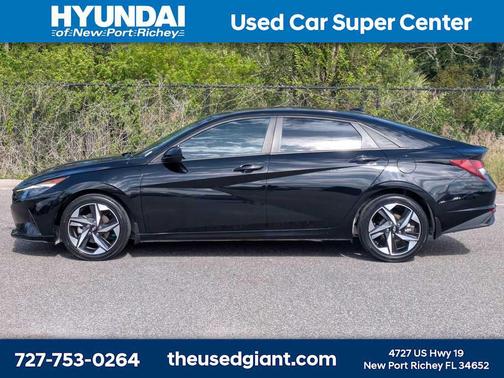 Onyx Black 2023 Hyundai ELANTRA SEL