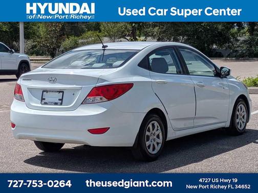 Century White 2014 Hyundai Accent GLS