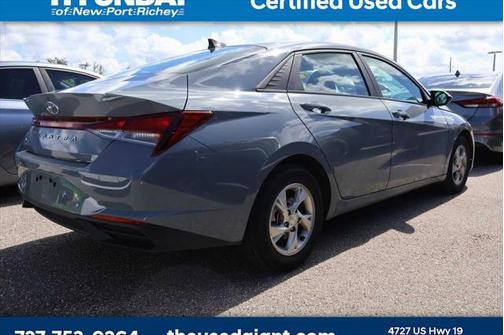 2023 Hyundai ELANTRA SE