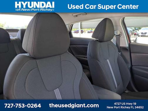 Ultimate Red 2025 Hyundai ELANTRA SE