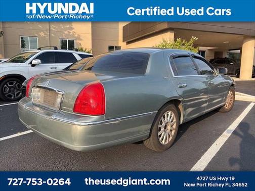 2006 Lincoln Town Car Signature