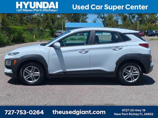 Chalk White 2018 Hyundai KONA SE