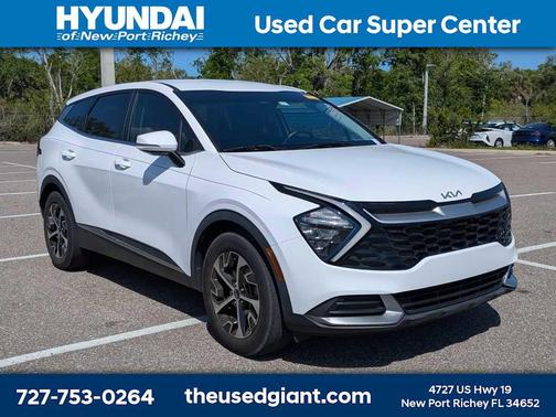 Glacial White Pearl 2023 Kia Sportage EX