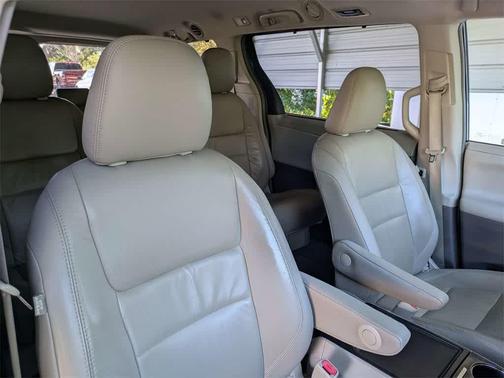2015 Toyota Sienna XLE Premium