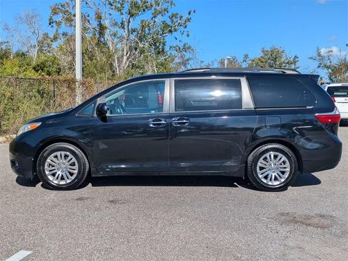 2015 Toyota Sienna XLE Premium