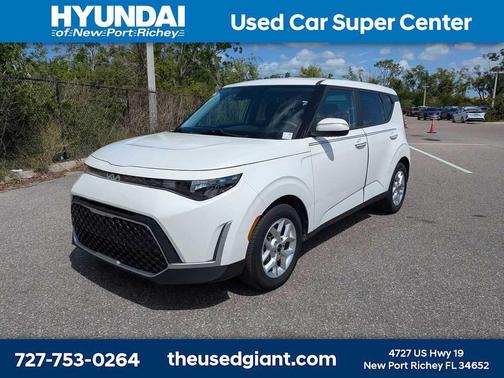 2024 Kia Soul LX