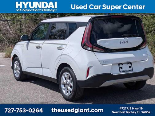 2024 Kia Soul LX