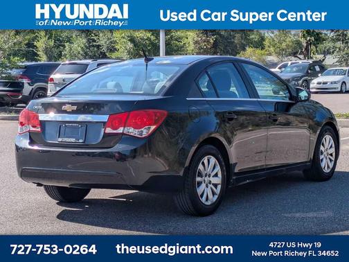 Black Granite Metallic 2011 Chevrolet Cruze LS