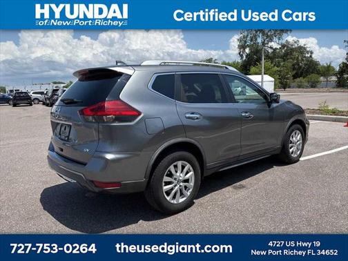 2017 Nissan Rogue SV