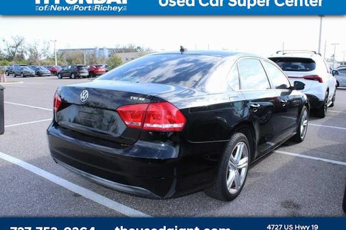 2014 Volkswagen Passat 1.8T Auto SE w/Sunroof & Nav