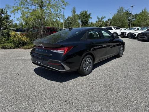 2025 Hyundai ELANTRA HEV Blue