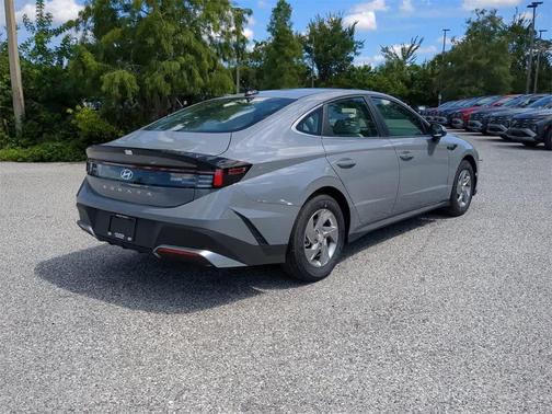 2025 Hyundai SONATA SE
