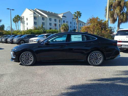 Abyss Black 2026 Hyundai SONATA Hybrid SE