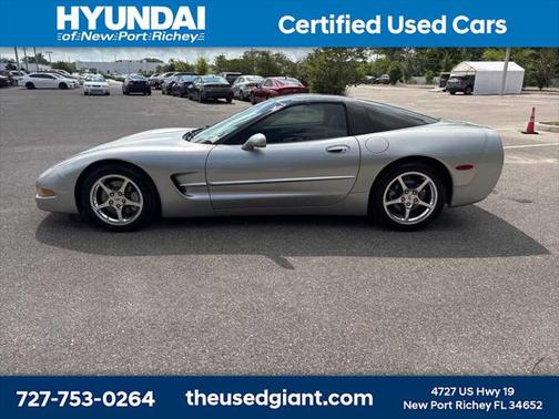 2004 Chevrolet Corvette Base