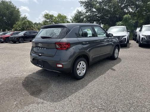 2025 Hyundai VENUE SE
