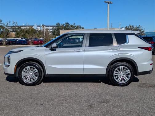 2022 Mitsubishi Outlander ES 2.5 2WD