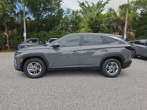 Hampton Gray 2026 Hyundai TUCSON SE