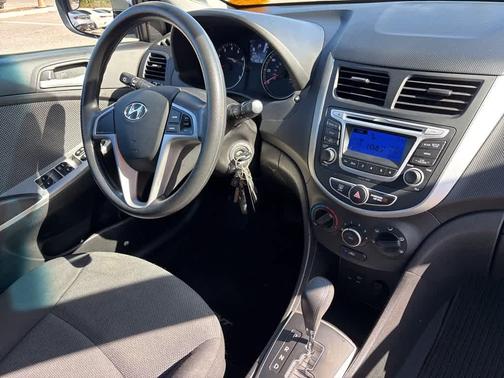 2014 Hyundai Accent GS